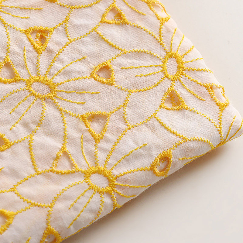Sewing Eyelet Fabric - %100 Pamuklu İşlemeli Delikli Dantel Kumaş