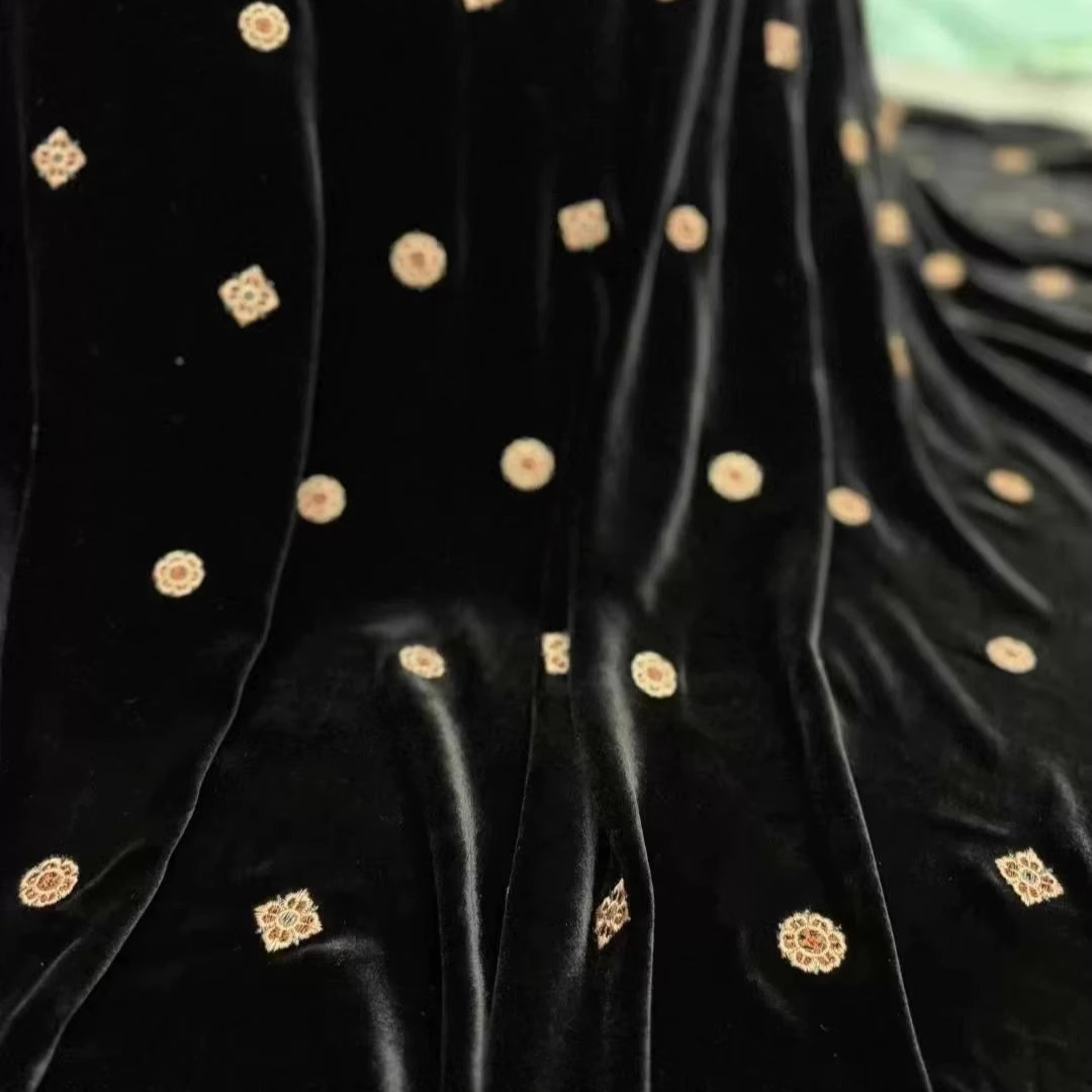 135 CM Geniş Siyah Yeşil Işlem - Sewing Velvet Fabric incelemesi ve fiyatı